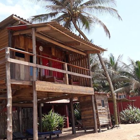 Hotel CASE de ROBINSON Lomé Exterior foto